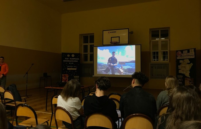 9C84714C-3080-47C9-9CAD-B1D7DEDFF678