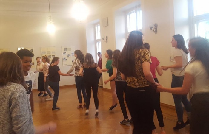 62019149_343849526331095_7981704769766948864_n