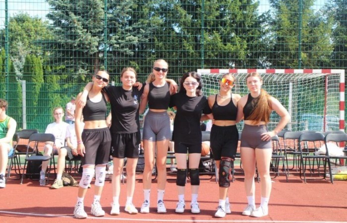 11079395-6f87-43d2-bd33-b5042d9f7f96