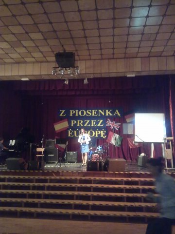 Z piosenką przez Europę 2012